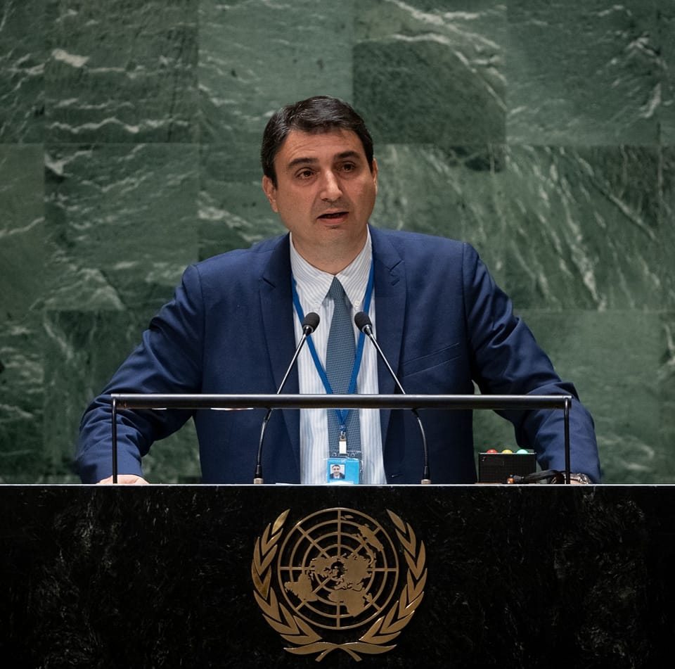 Ioannis Katsogiannis, Professor